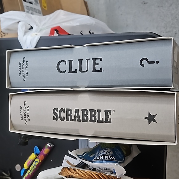 Clue - The Great Detective Game - Classic Collector's Edition and Scrabble Class - Picture 1 of 9